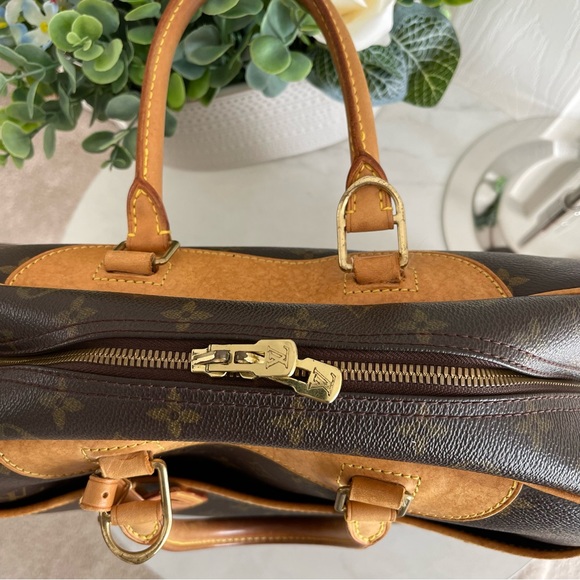 LOUIS VUITTON Monogram Deauville Duffle Bag Hand Bag - Picture 9 of 16